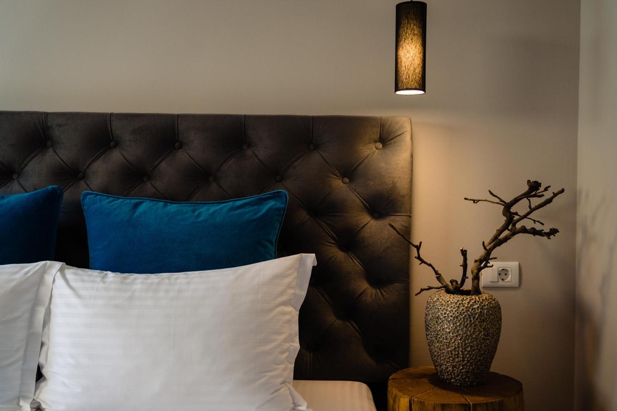 Nb Boutique Hotel ตูซลา ภายนอก รูปภาพ