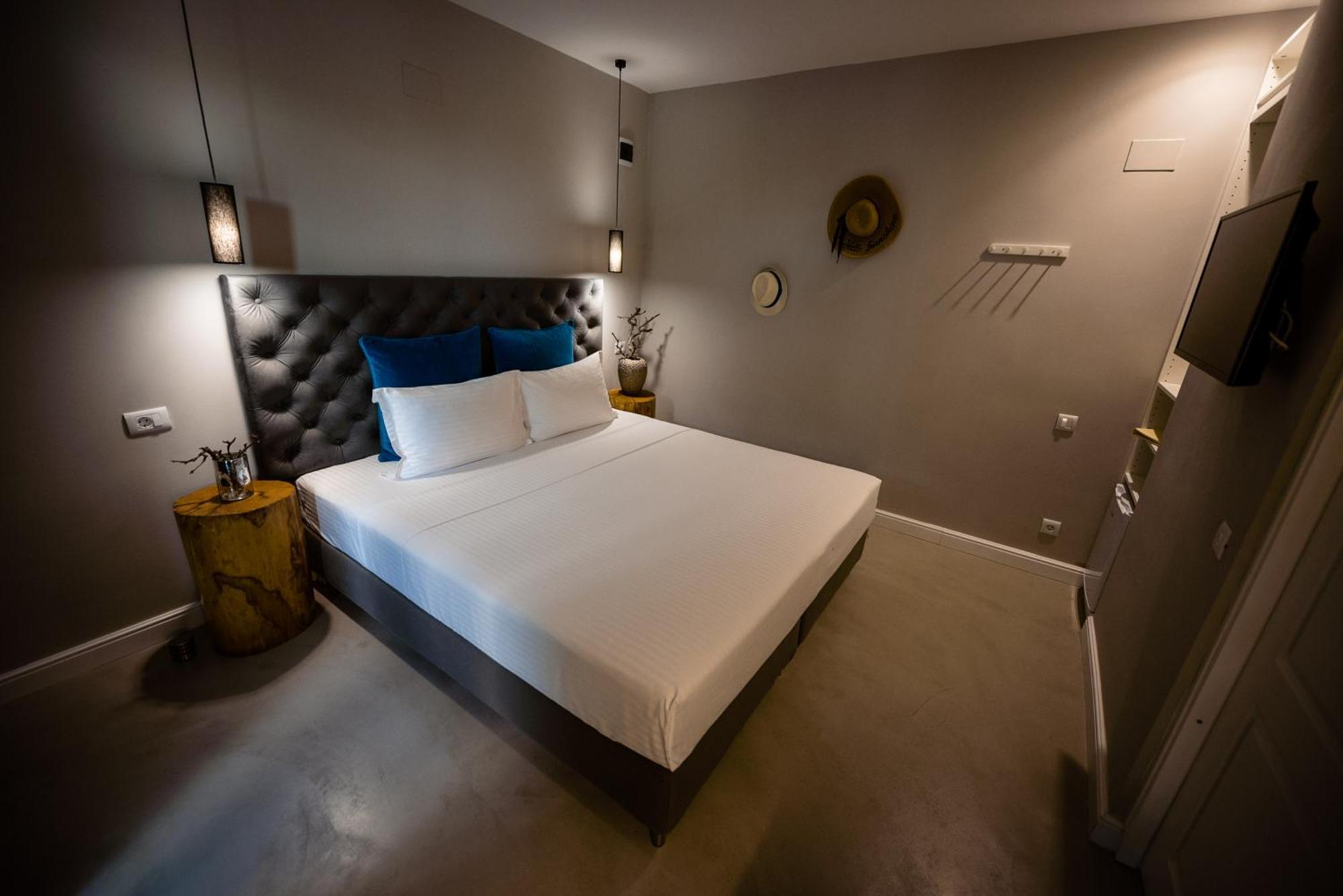 Nb Boutique Hotel ตูซลา ภายนอก รูปภาพ