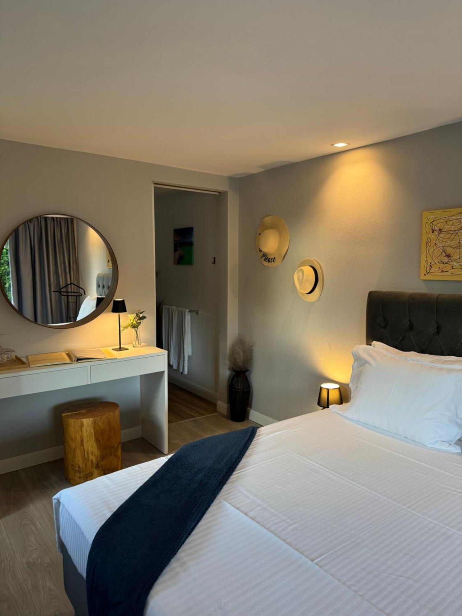 Nb Boutique Hotel ตูซลา ภายนอก รูปภาพ