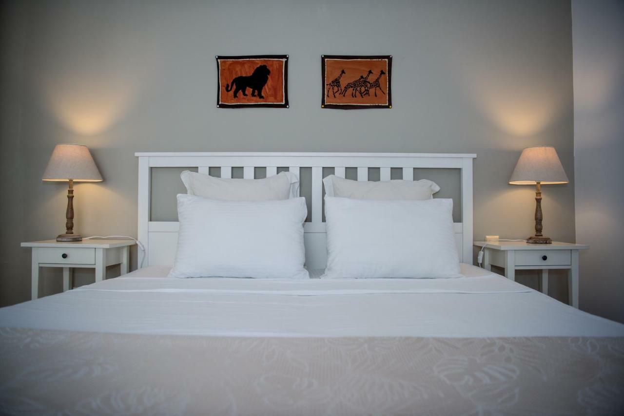 Nb Boutique Hotel ตูซลา ภายนอก รูปภาพ